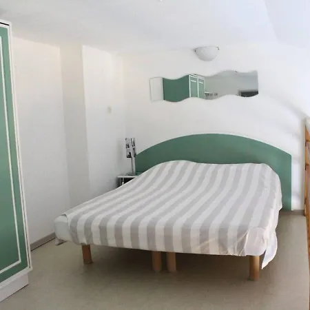 Duplex Lumineux Avec Balcon, Parking Prive, Proche Commerces Et Transports - - Fr-1-246-77