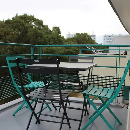 Duplex Lumineux Avec Balcon, Parking Prive, Proche Commerces Et Transports - - Fr-1-246-77 *