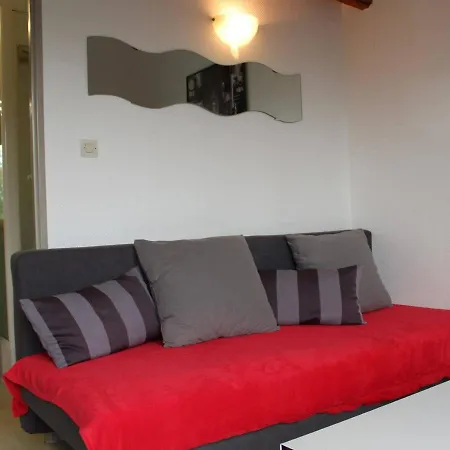 Duplex Lumineux Avec Balcon, Parking Prive, Proche Commerces Et Transports - - Fr-1-246-77 Lägenhet *
