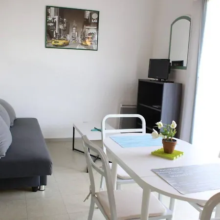 Lägenhet Duplex Lumineux Avec Balcon, Parking Prive, Proche Commerces Et Transports - - Fr-1-246-77 *